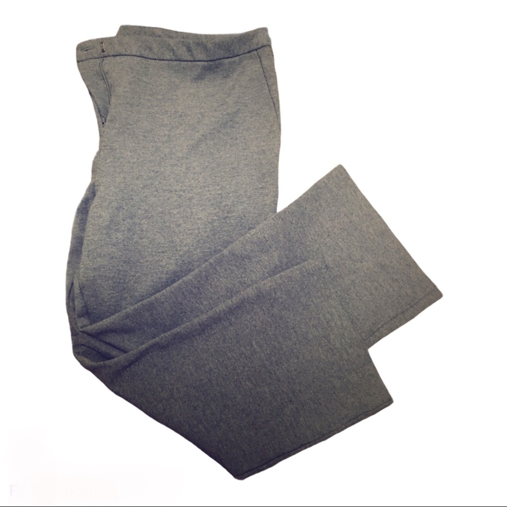 MAX & MIA | Gray Cropped Pant Sz. L
